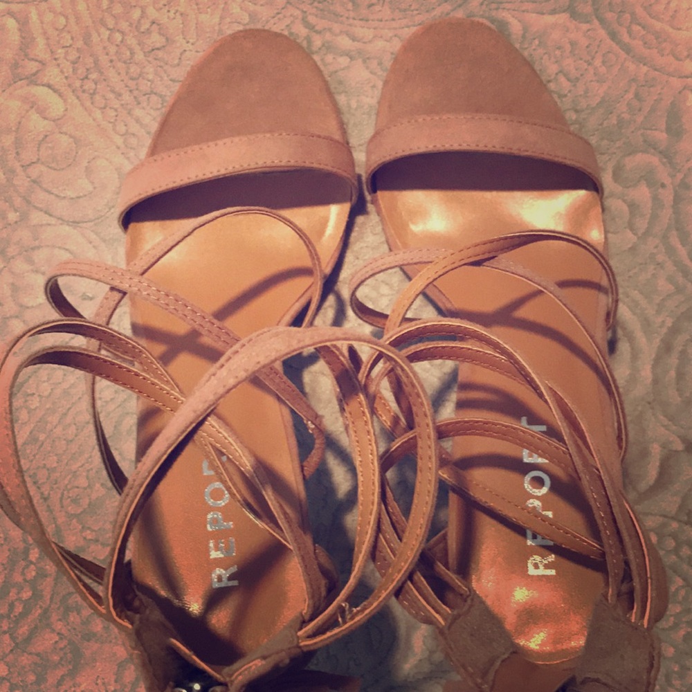 Report heels